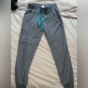 Figs bottom size small